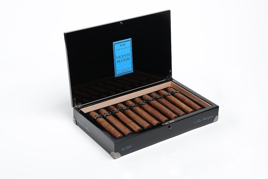 the name vicente blends war cigars