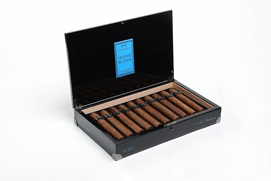 the name vicente blends war cigars